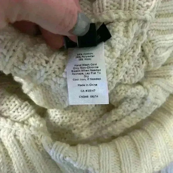 Talbots kitted poncho/cape with leather embellishments - Picture 6 of 6